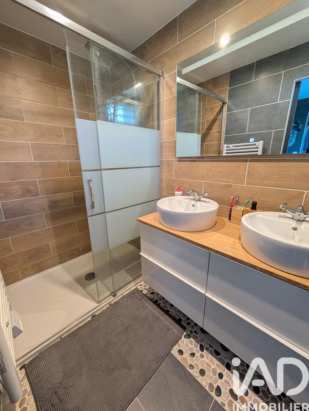 Maison - 141 m² - 8 pièces