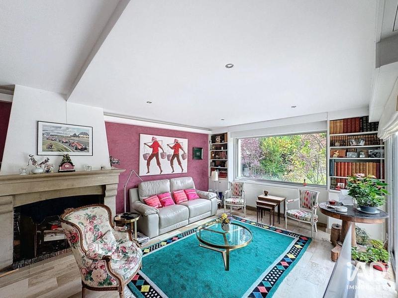 Local commercial - 555 m² - 8 pièces