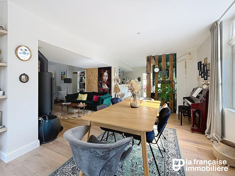 Maison - 159 m² - 6 pièces