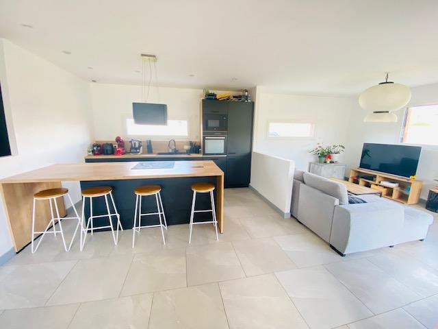 Maison - 100 m² - 4 pièces