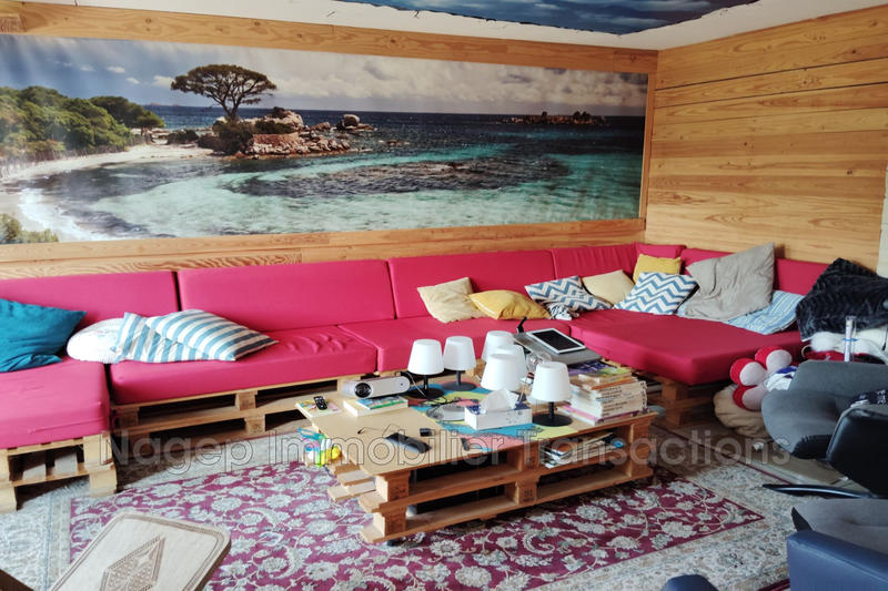 Maison - 205 m² - 4 pièces