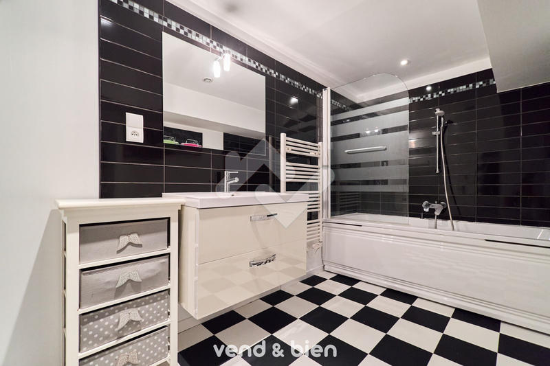 Appartement - 118 m² - 4 pièces