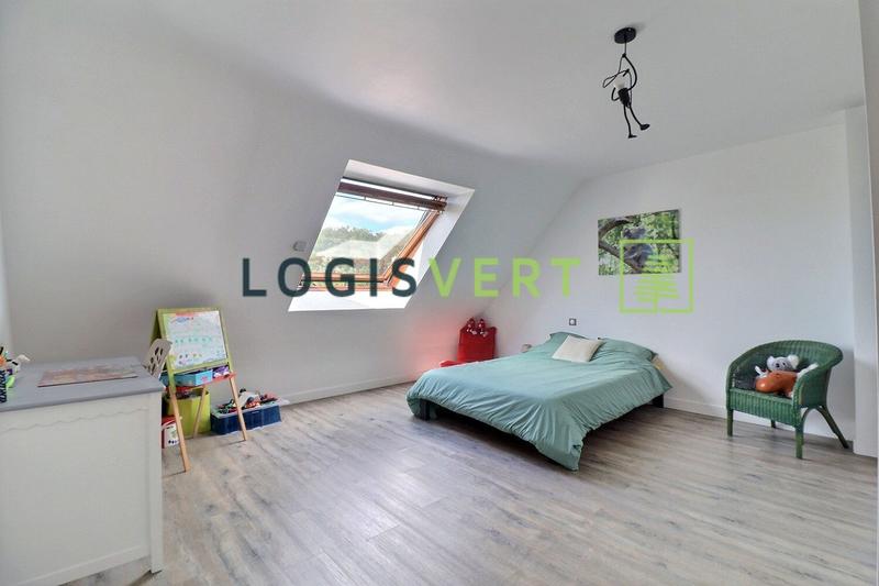 Maison - 198 m² - 8 pièces