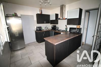 Maison - 96 m² - 6 pièces