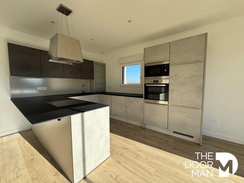 Maison - 98 m² - 5 pièces