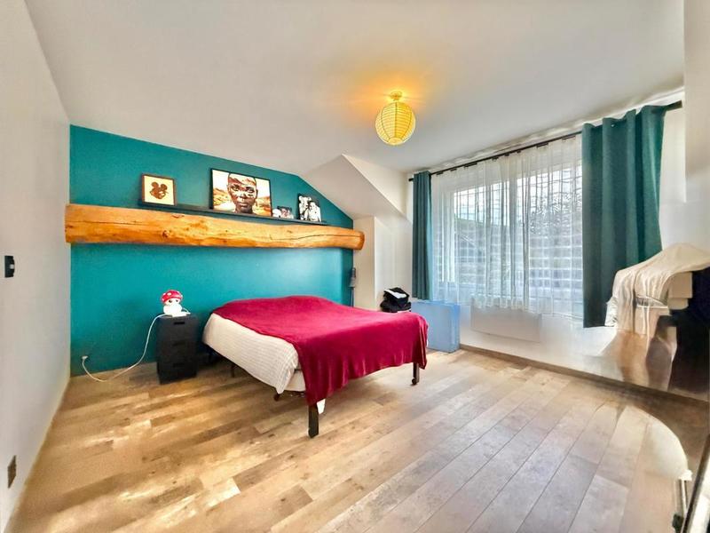 Maison - 186 m² - 7 pièces