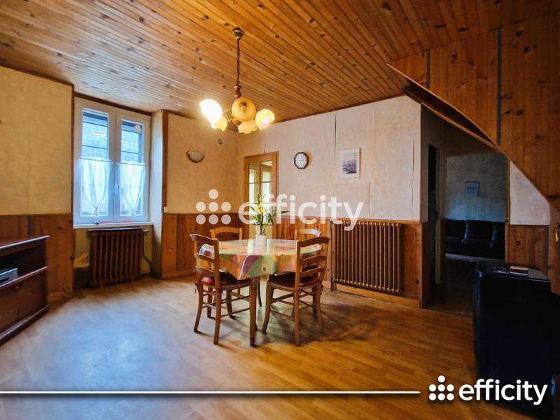 Maison - 186 m² - 8 pièces