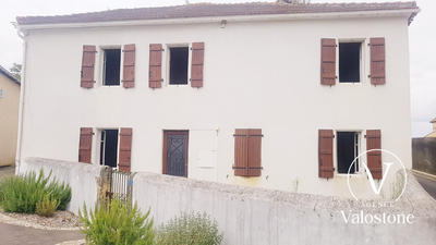 Maison traditionnelle - 101 m² - 4 pièces