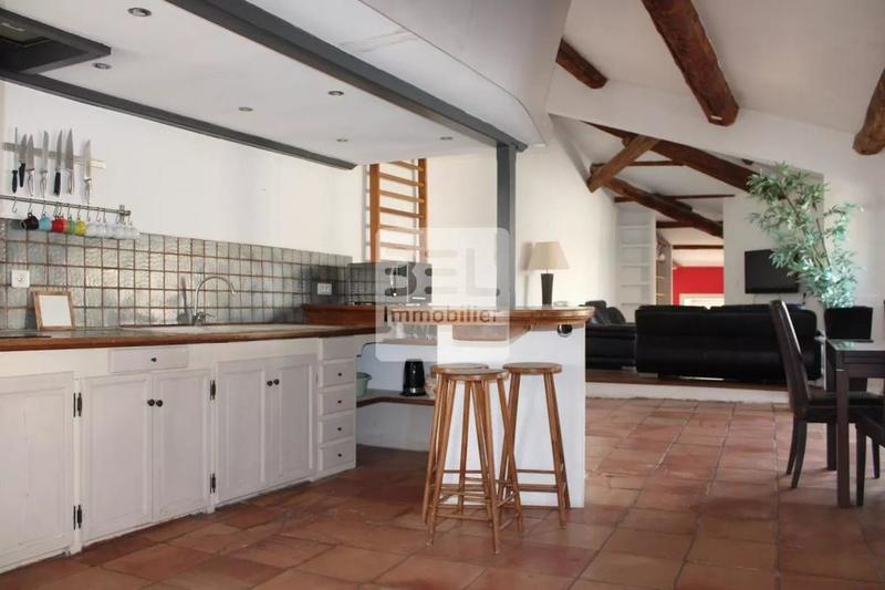 Appartement - 77 m² - 2 pièces