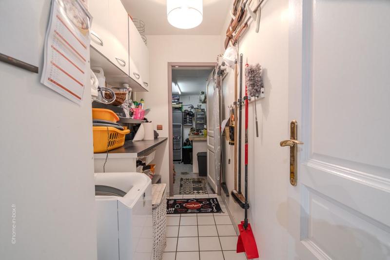 Maison - 181 m² - 7 pièces