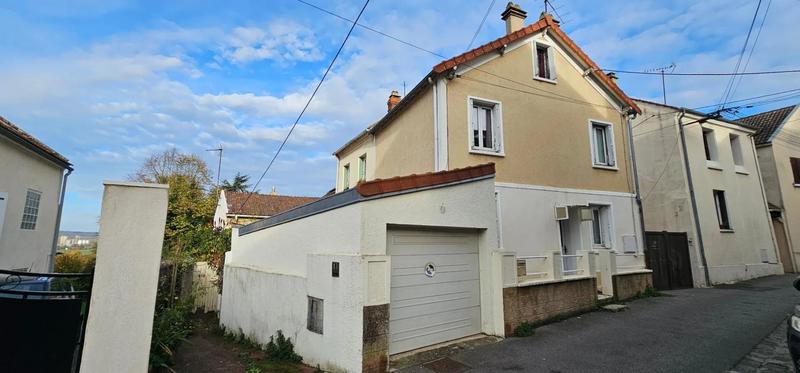 Maison - 70 m² - 5 pièces