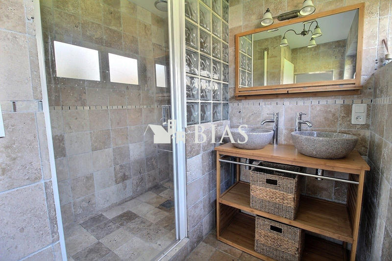 Maison ancienne - 203 m² - 11 pièces