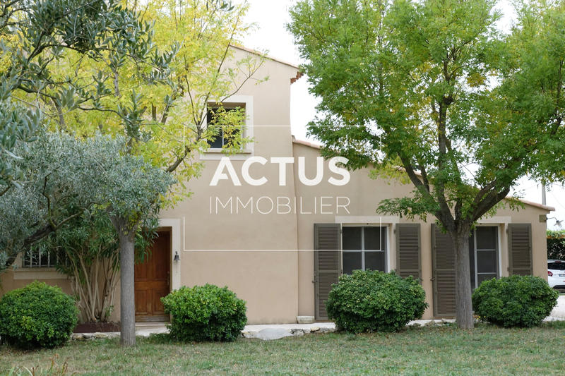 Maison - 210 m² - 7 pièces