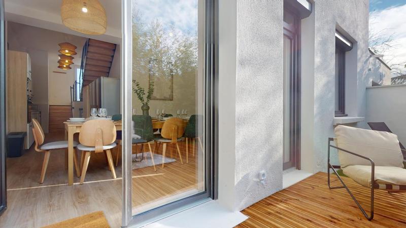 Maison - 162 m² - 10 pièces