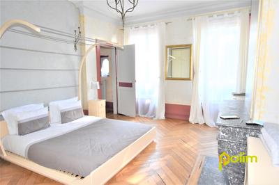 Appartement - 130 m² - 4 pièces