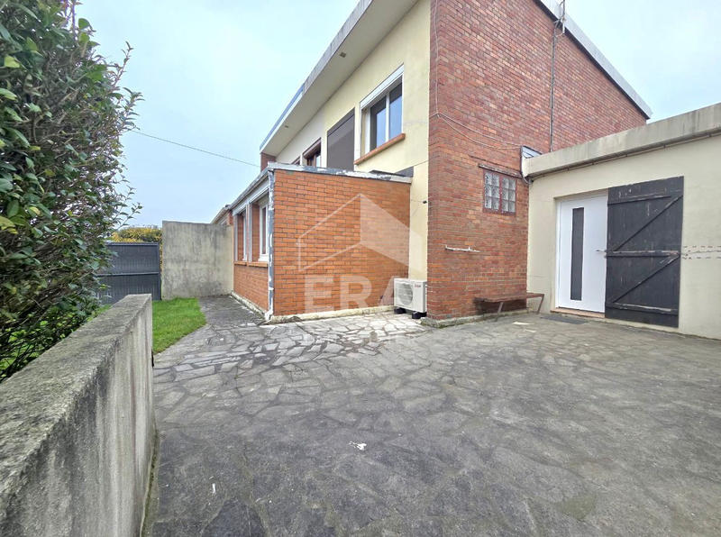 Maison - 93 m² - 5 pièces