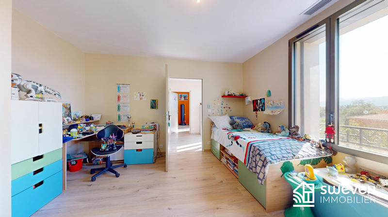 Villa - 255 m² - 7 pièces