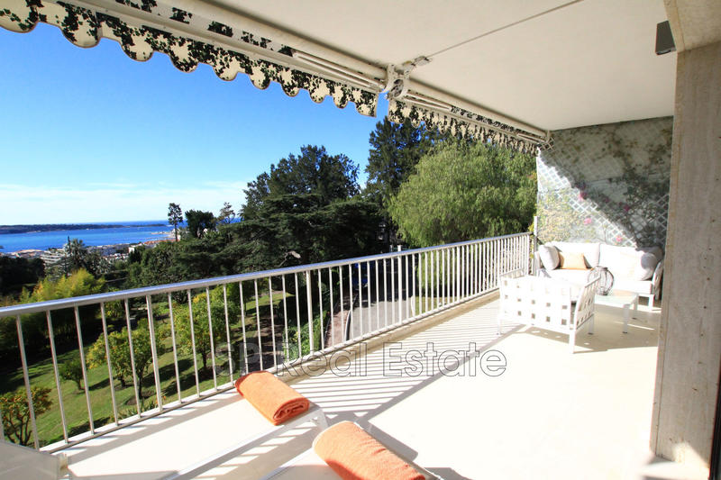 Appartement - 104 m² - 4 pièces