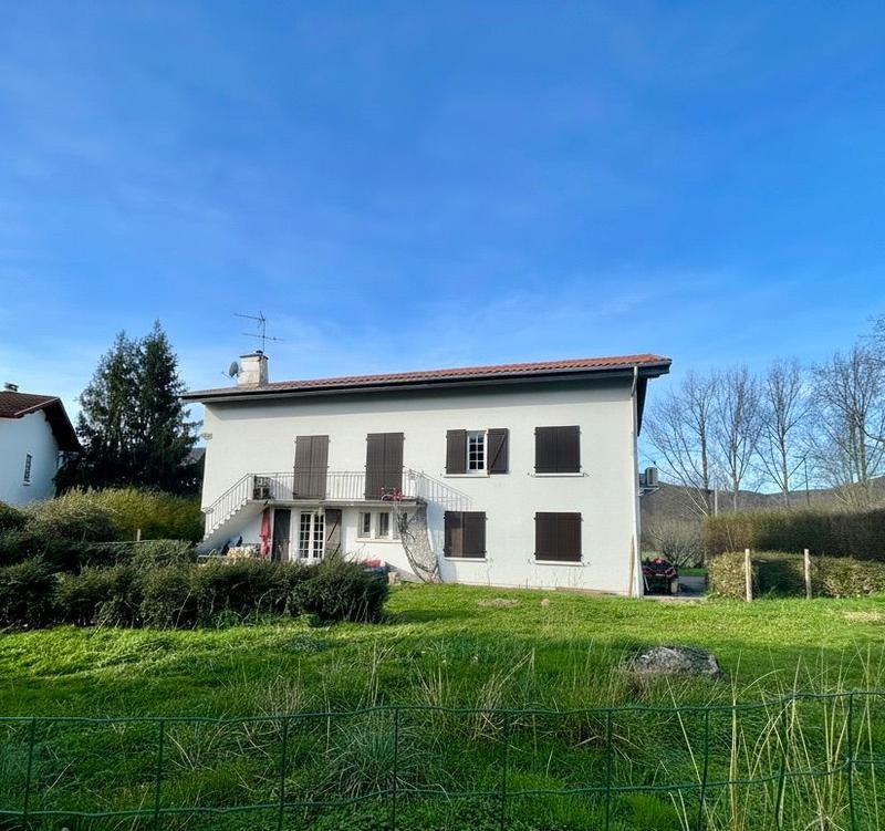 Maison - 200 m² - 9 pièces