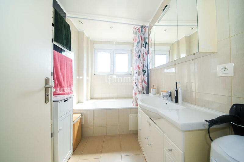 Appartement - 79 m² - 3 pièces