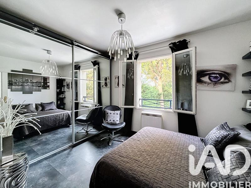 Maison - 248 m² - 8 pièces