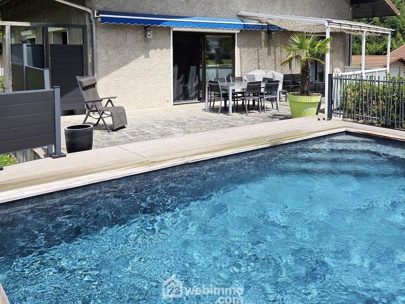 Maison - 224 m² - 6 pièces