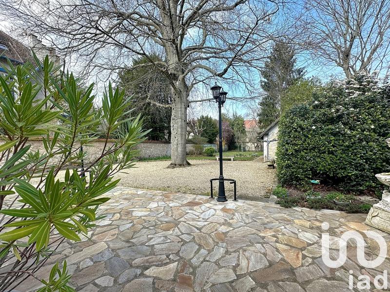 Maison - 209 m² - 10 pièces