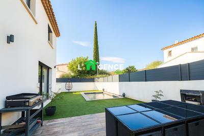 Maison - 83 m² - 4 pièces