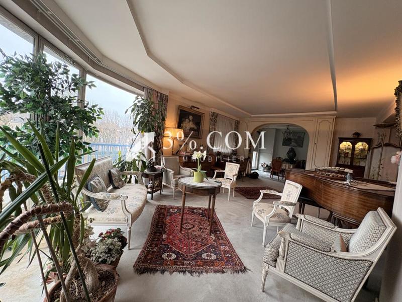 Appartement - 125 m² - 6 pièces