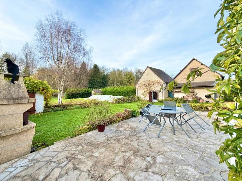 Maison - 144 m² - 7 pièces