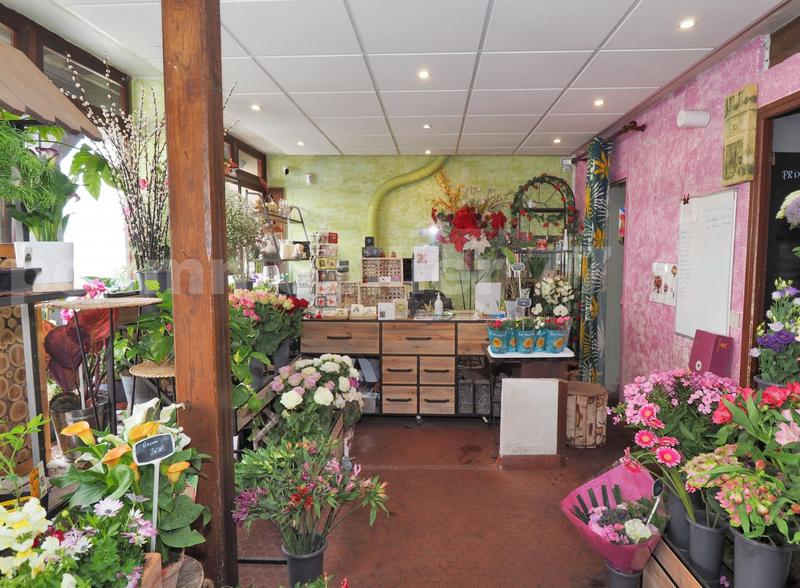 Magasins - 84 m² - 4 pièces