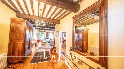 Maison - 326 m² - 11 pièces