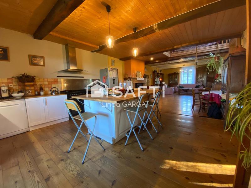 Maison - 215 m² - 7 pièces