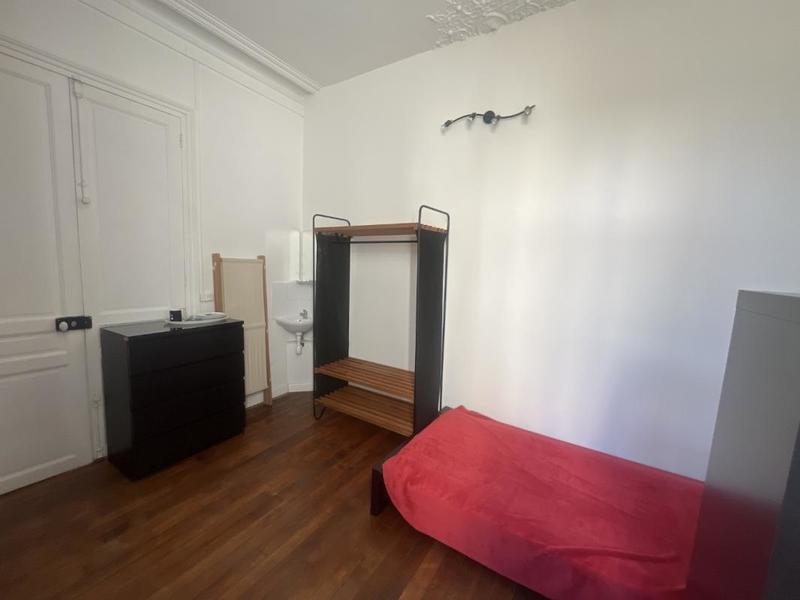 Chambre - 12 m² - 1 pièce