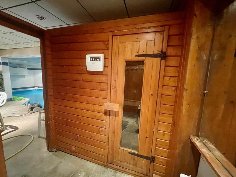 Maison - 248 m² - 8 pièces