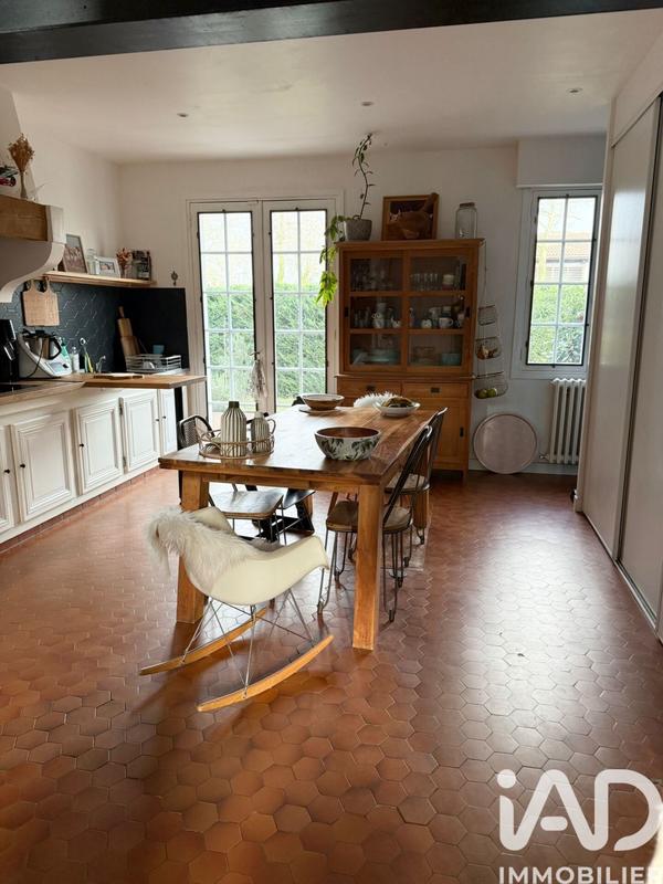 Maison - 200 m² - 7 pièces