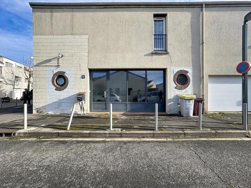 Bureau - 68 m² - 3 pièces