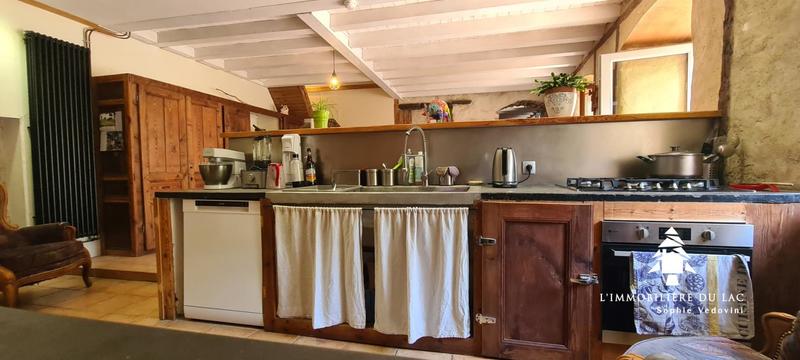 Maison en pierre - 221 m² - 9 pièces