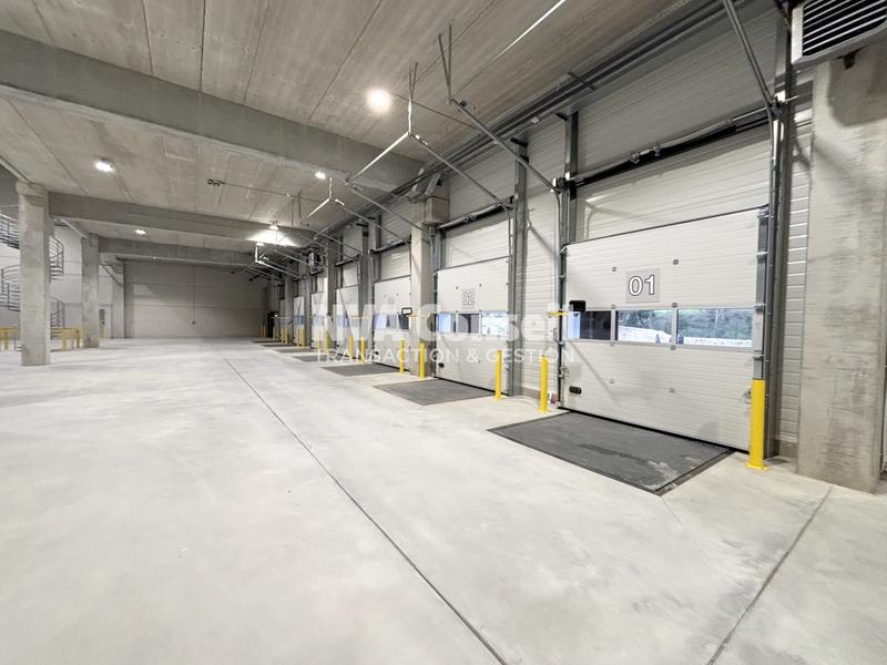 Entrepôt - 3 256 m²