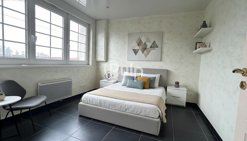 Maison - 195 m² - 8 pièces