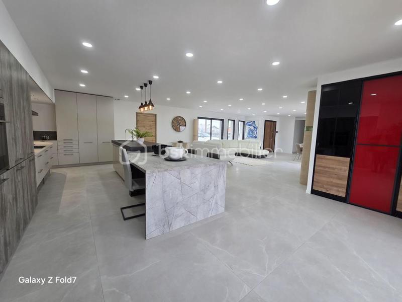 Maison - 166 m² - 5 pièces