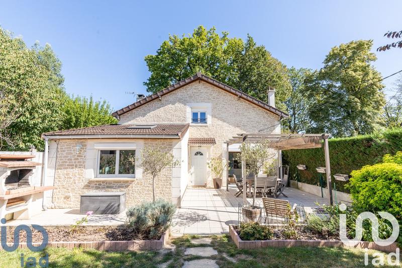 Maison - 140 m² - 6 pièces