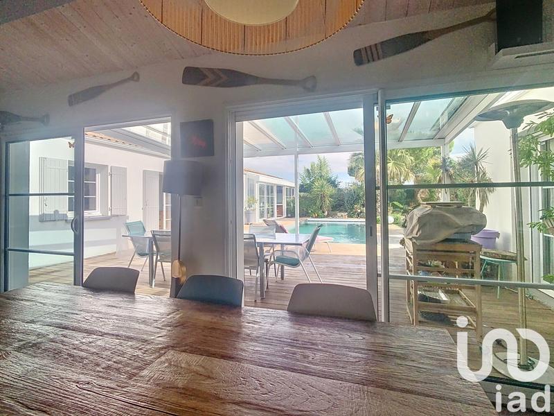 Maison - 211 m² - 7 pièces