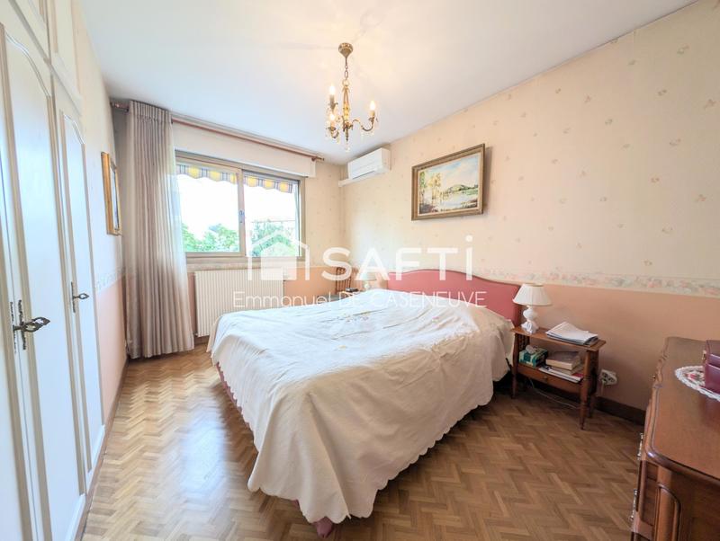 Appartement - 160 m² - 5 pièces