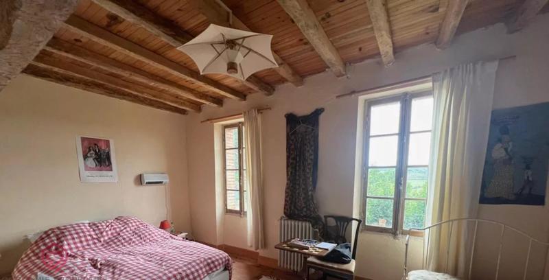 Corps de ferme - 260 m² - 10 pièces