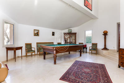 Maison - 346 m² - 10 pièces