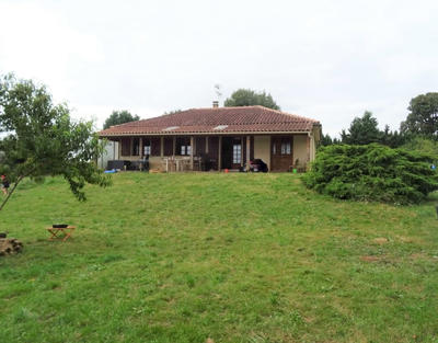 Maison - 104 m² - 4 pièces