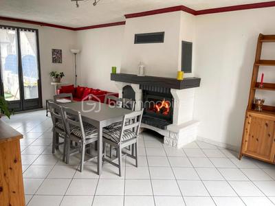 Maison - 98 m² - 5 pièces