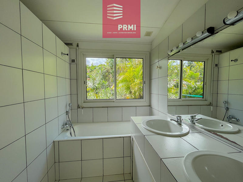 Maison - 105 m² - 4 pièces