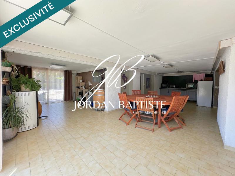 Maison - 250 m² - 12 pièces